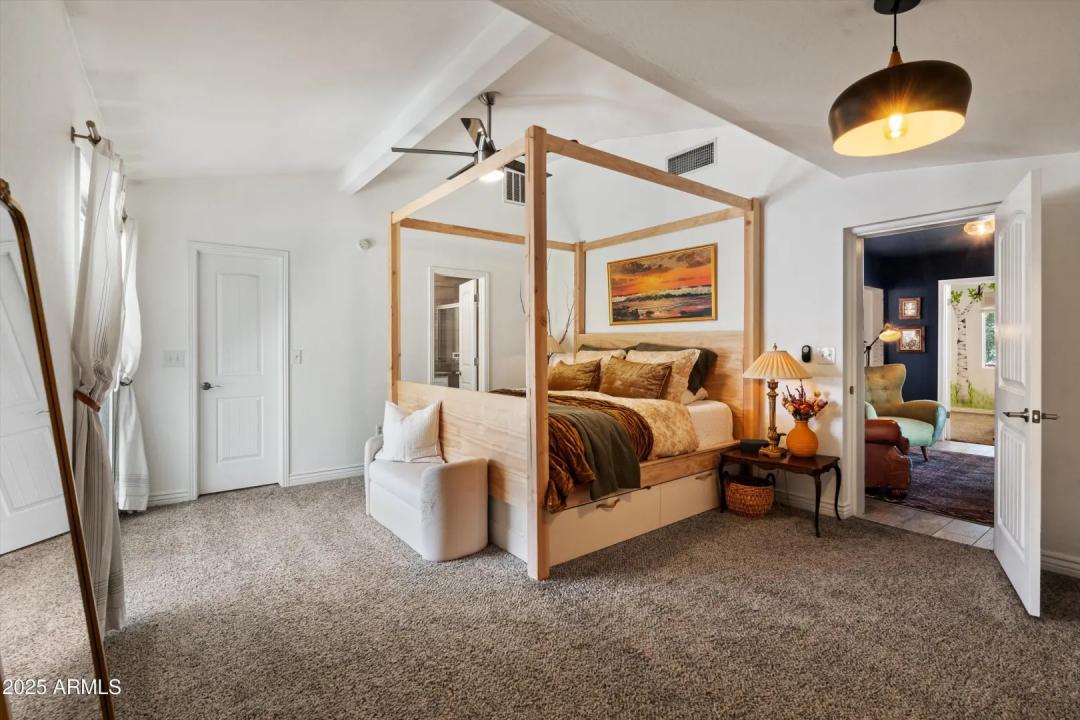 Real Estate Picture 17