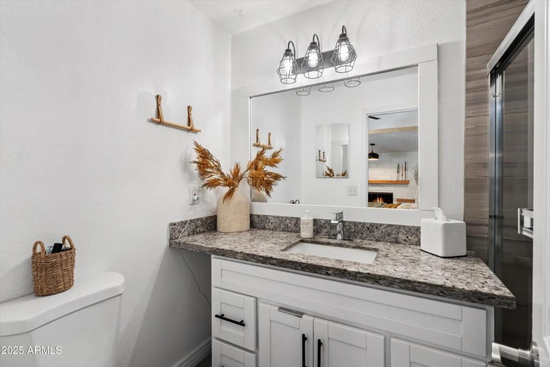 Real Estate Picture 19