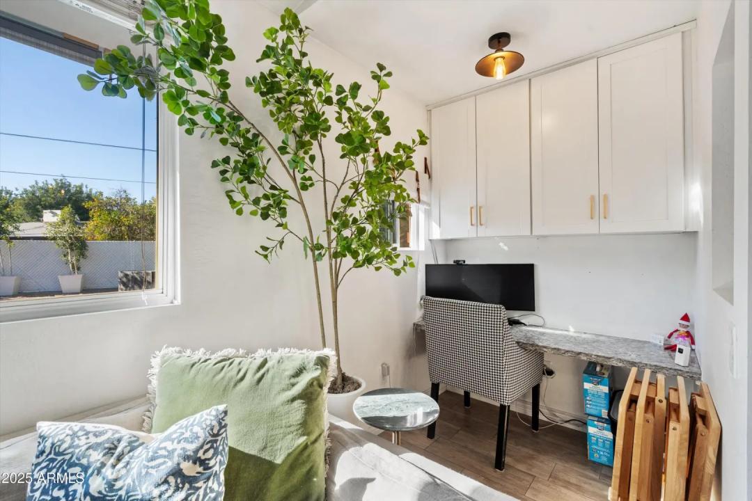 Real Estate Picture 13