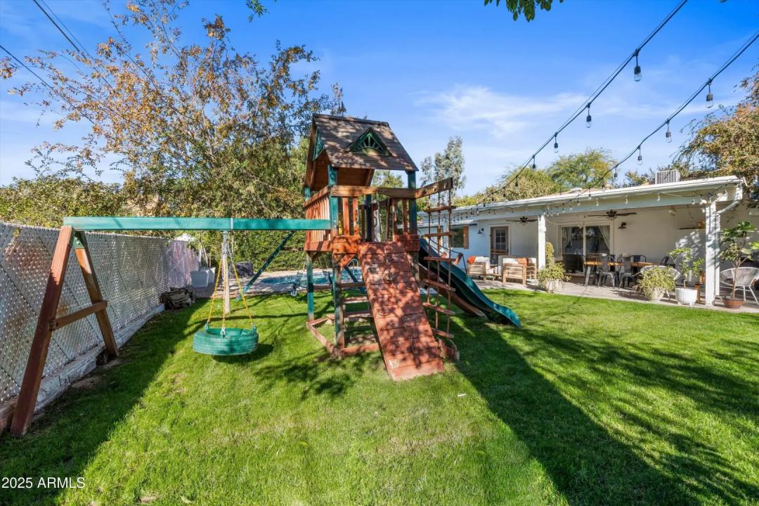 Real Estate Picture 30