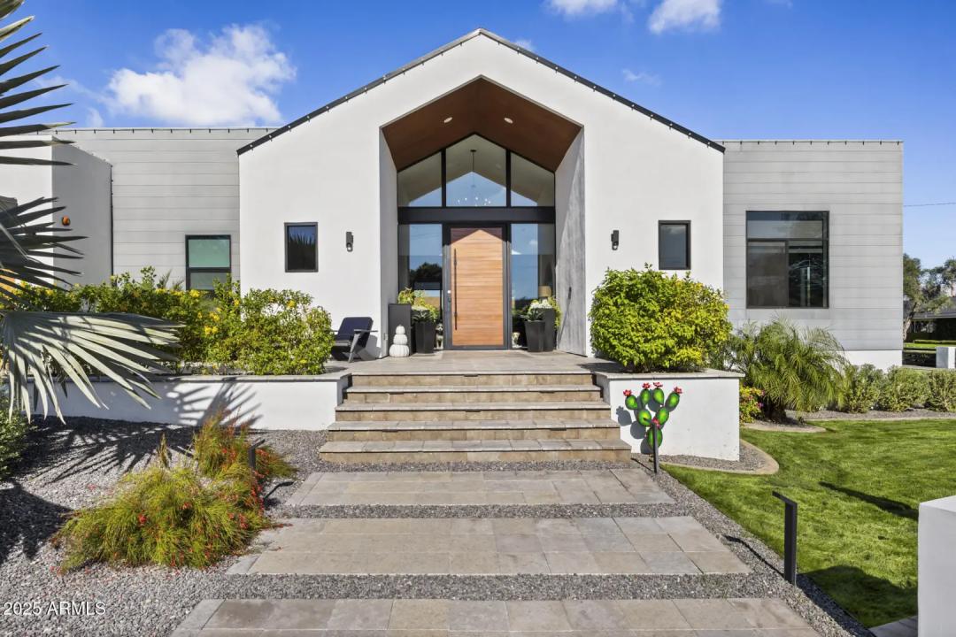 Real Estate Picture 1