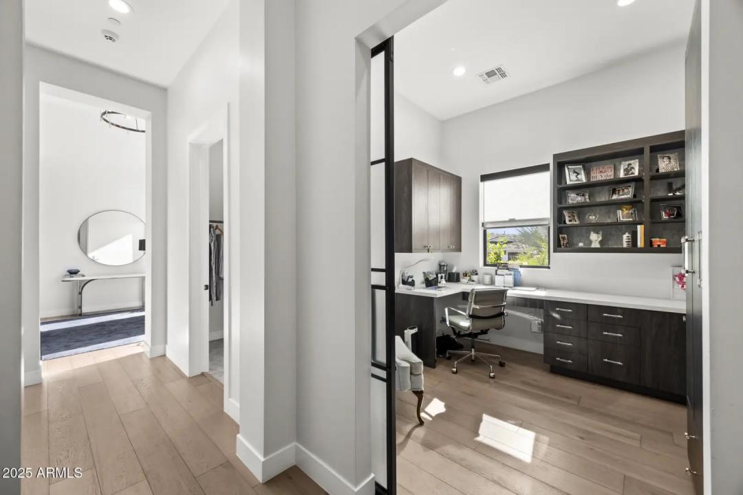 Real Estate Picture 25