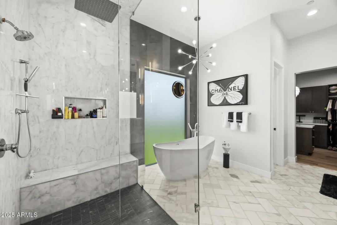 Real Estate Picture 17