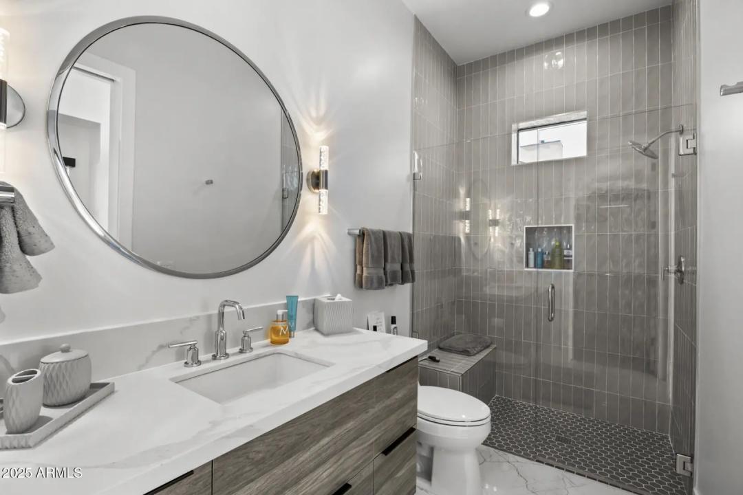 Real Estate Picture 22