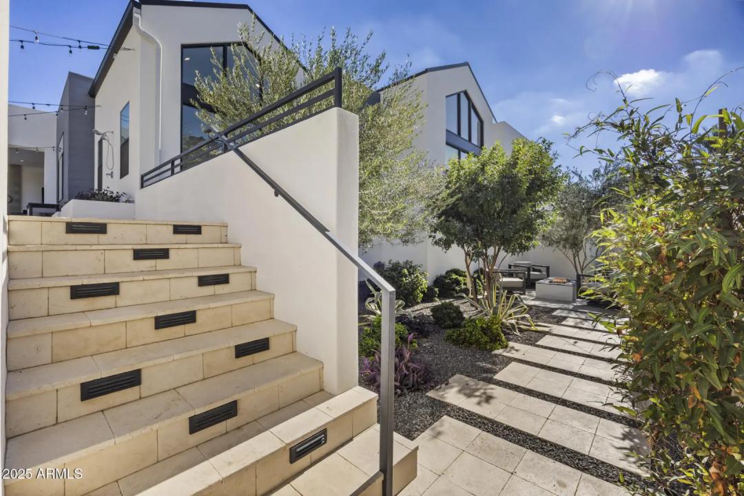 Real Estate Picture 30