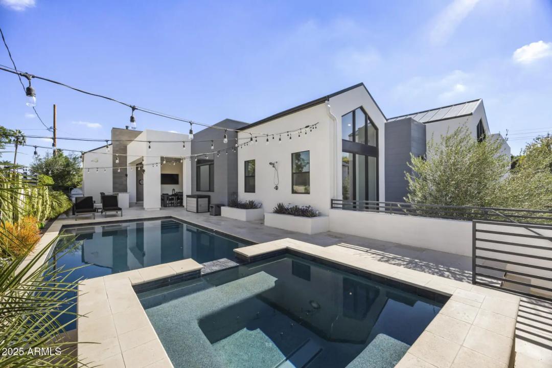 Real Estate Picture 28