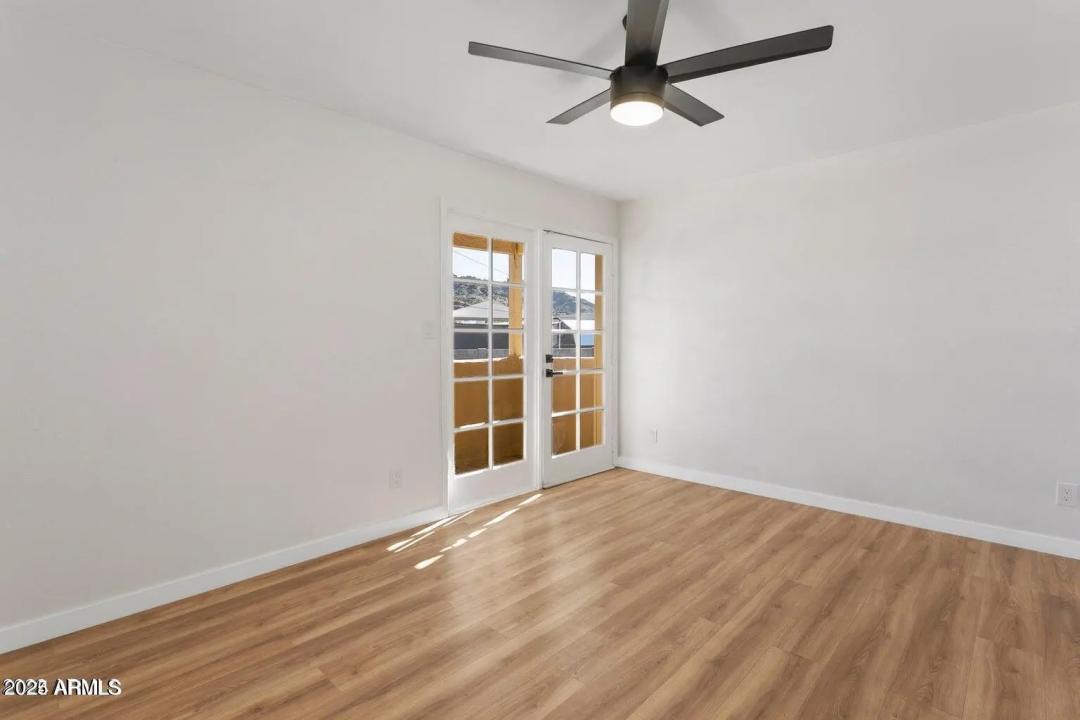 Real Estate Picture 15