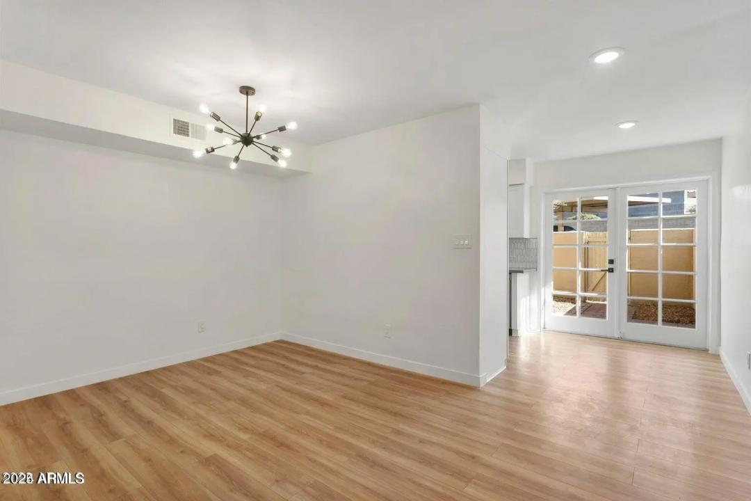 Real Estate Picture 6