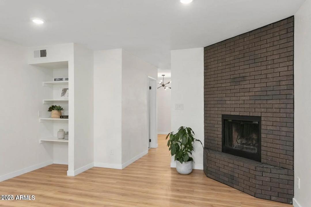 Real Estate Picture 3