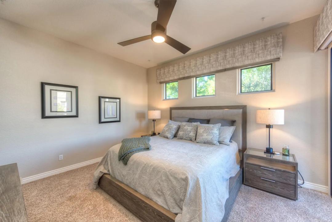 Real Estate Picture 11