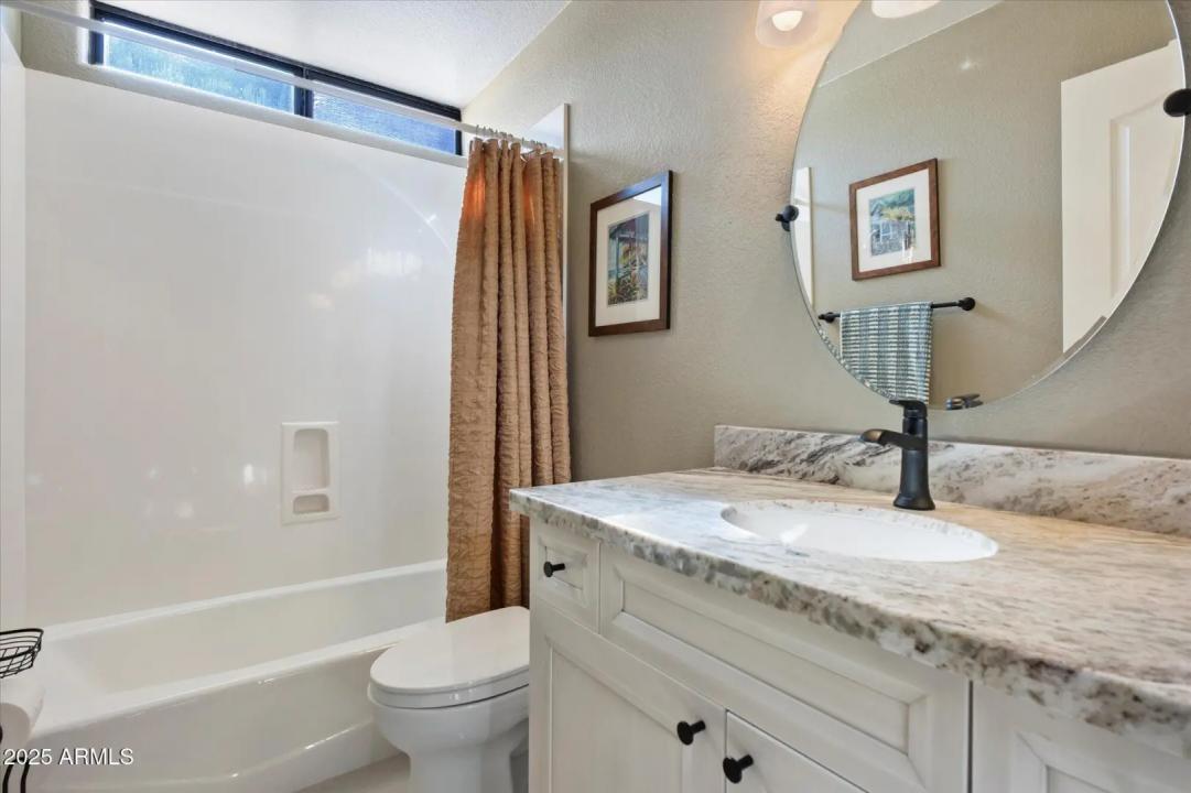 Real Estate Picture 15