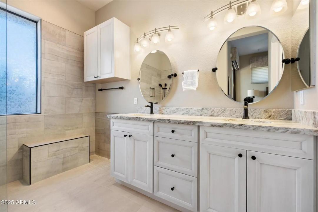 Real Estate Picture 13