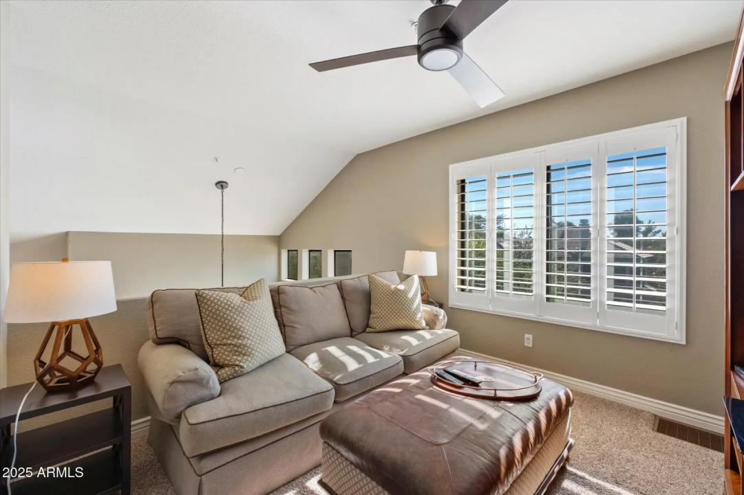 Real Estate Picture 16