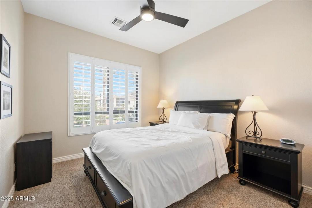 Real Estate Picture 14