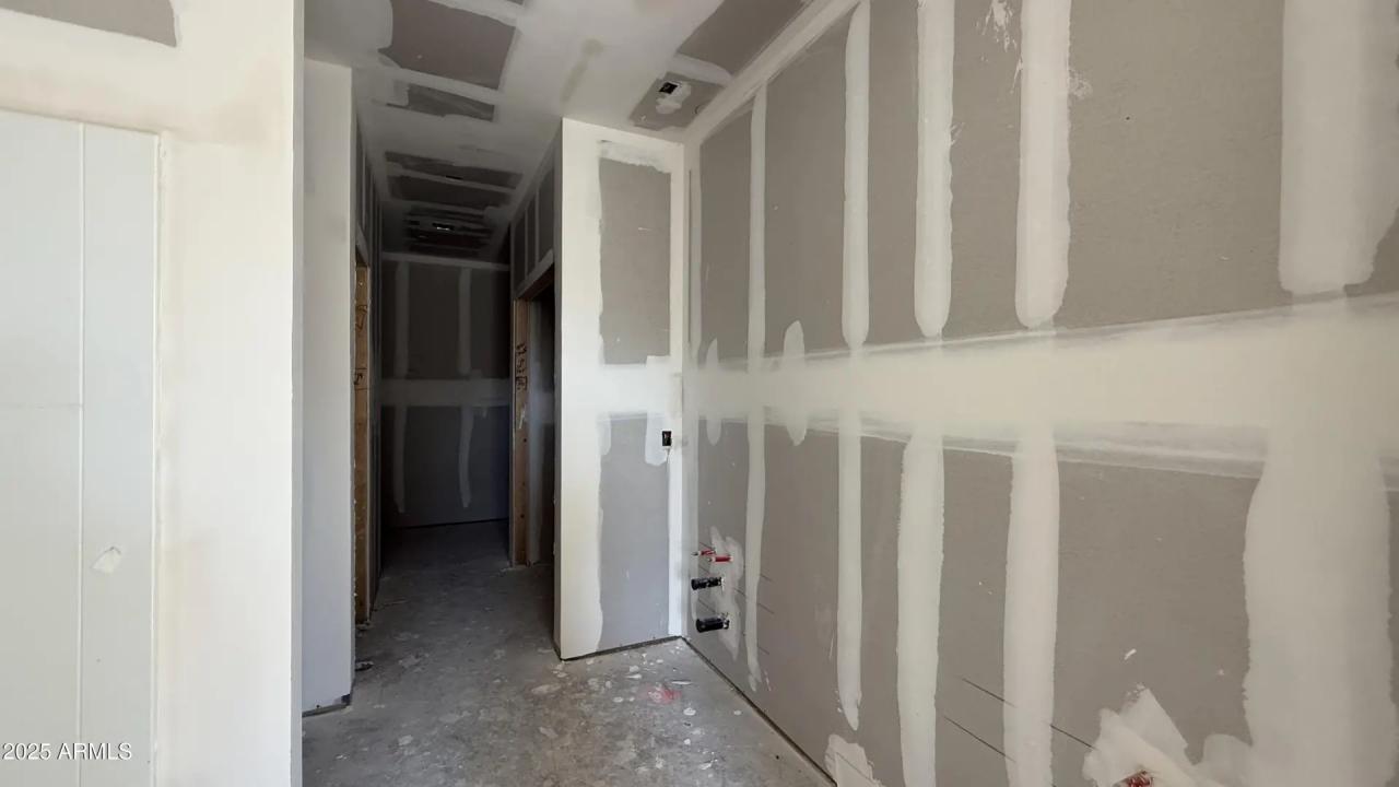 Real Estate Picture 8