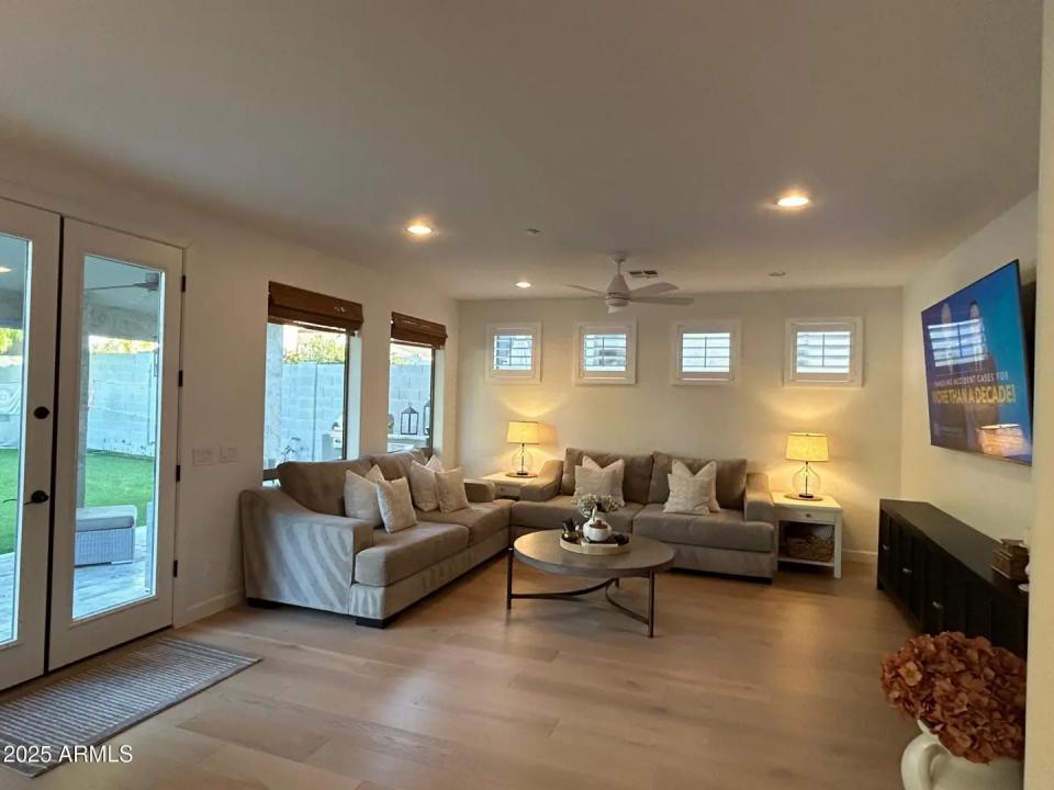 Real Estate Picture 8