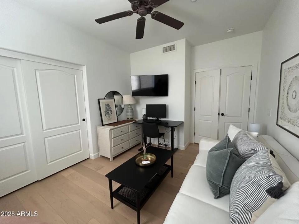 Real Estate Picture 11