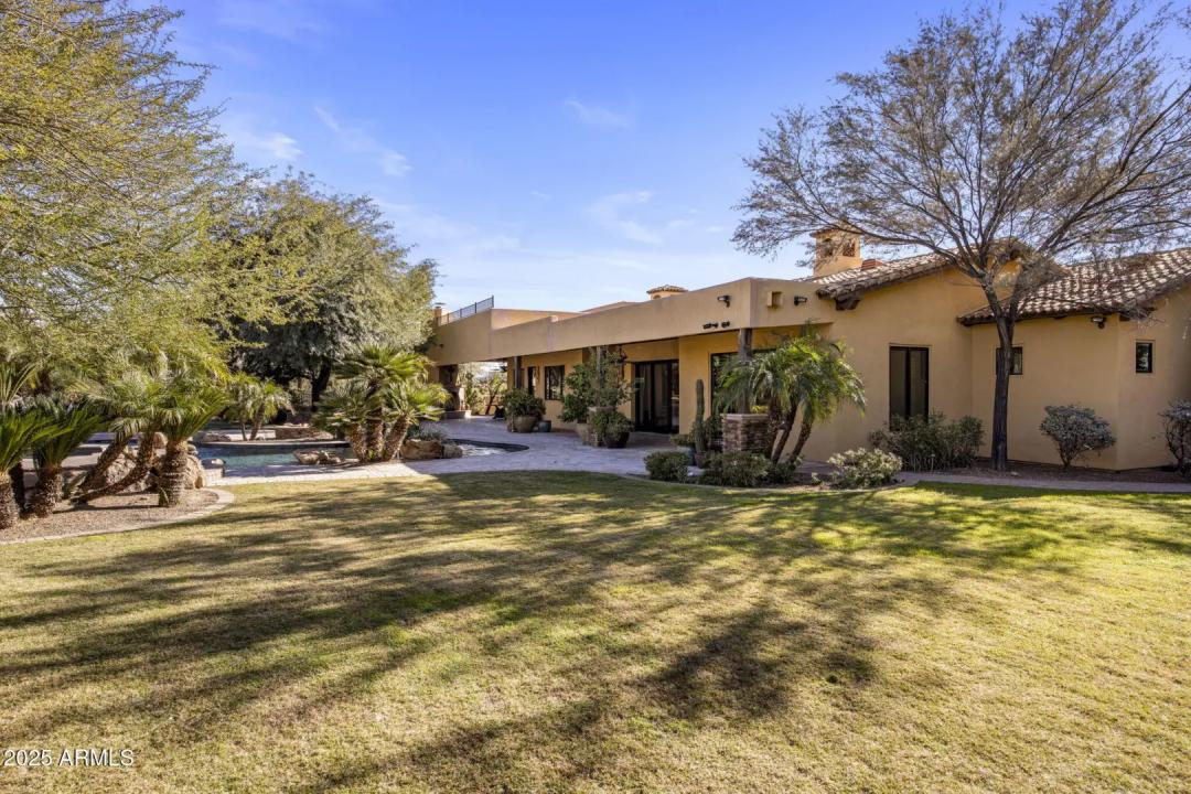 Real Estate Picture 9