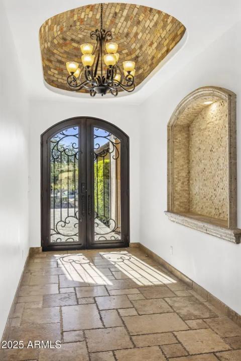 Real Estate Picture 22