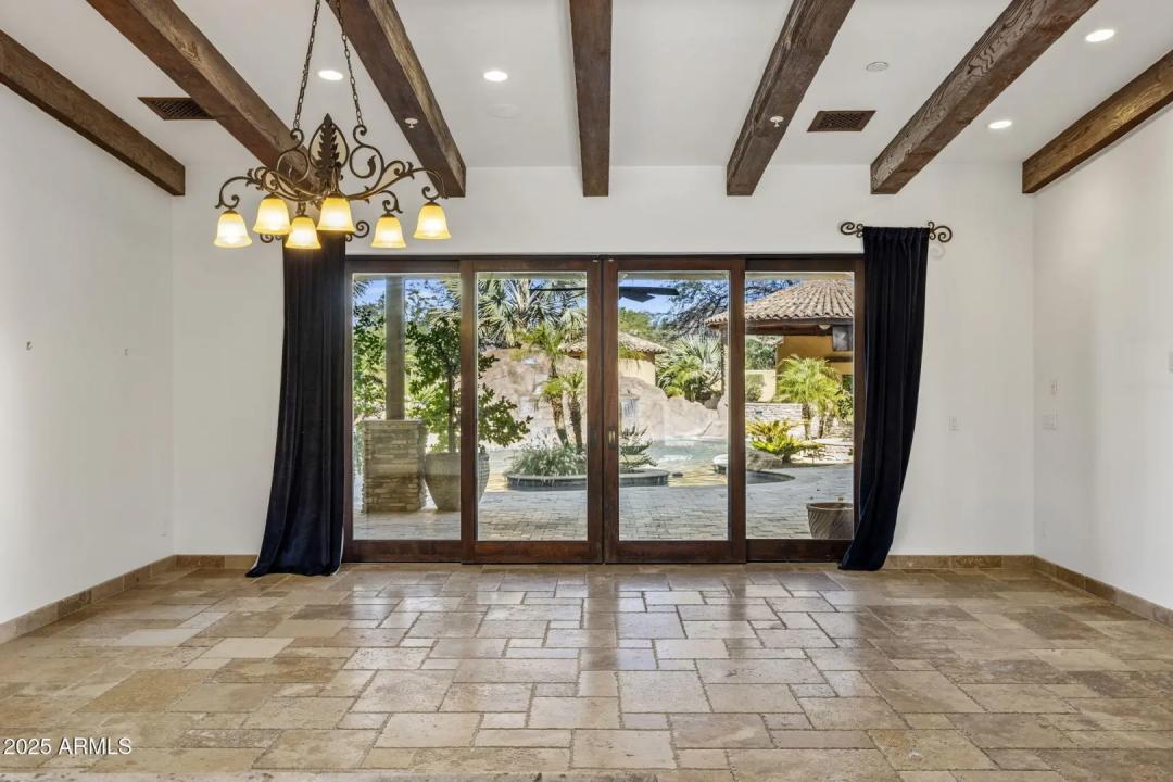 Real Estate Picture 23