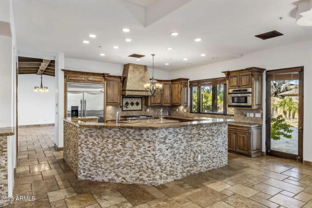 Real Estate Picture 26