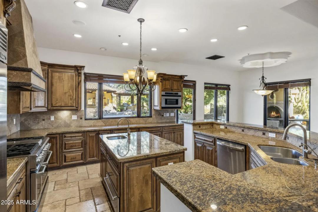 Real Estate Picture 28