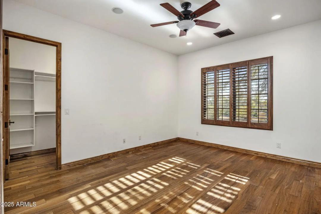 Real Estate Picture 39