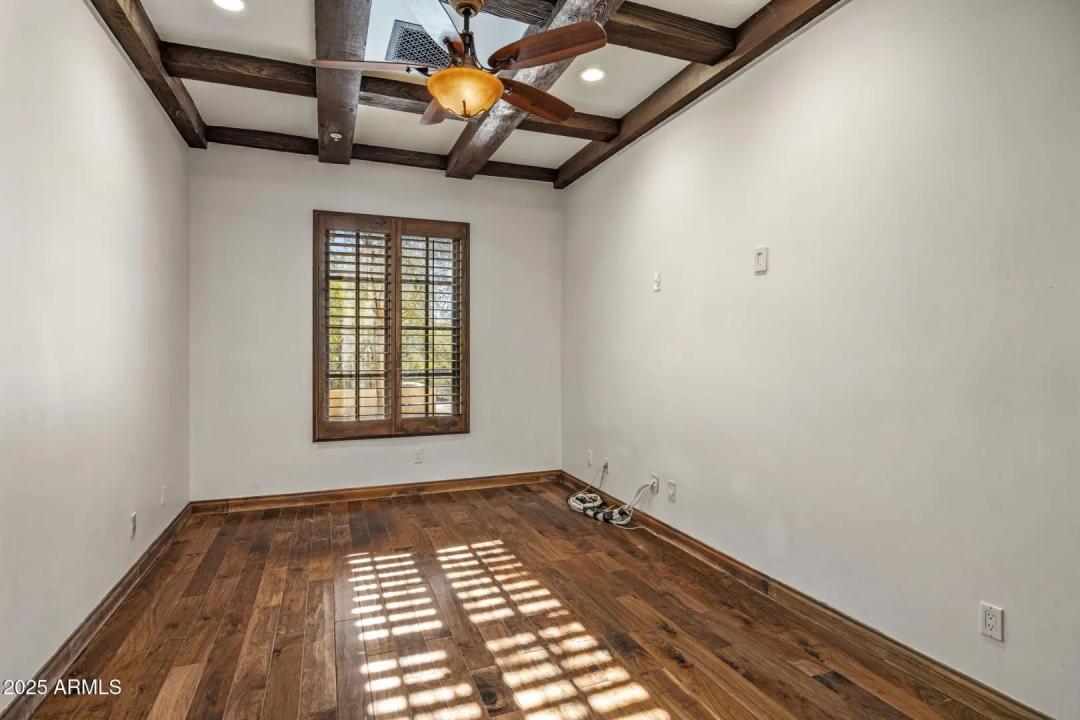 Real Estate Picture 43