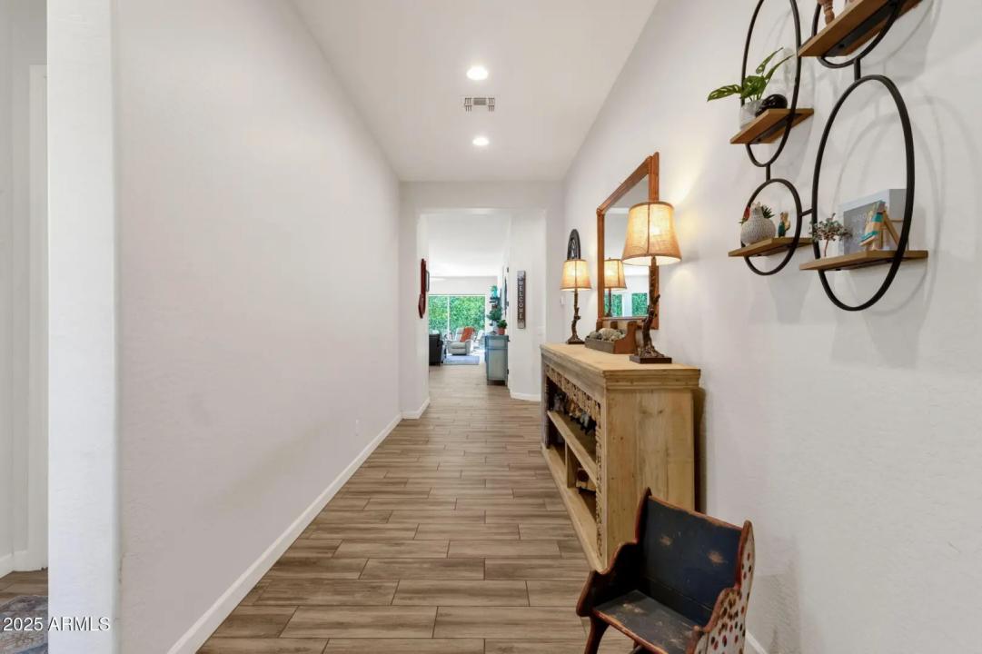 Real Estate Picture 16