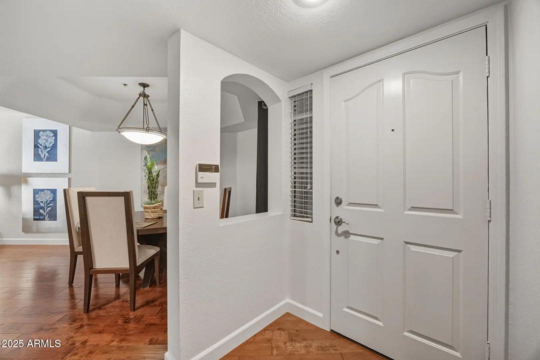 Real Estate Picture 7