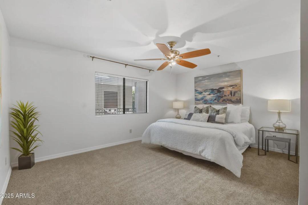 Real Estate Picture 16