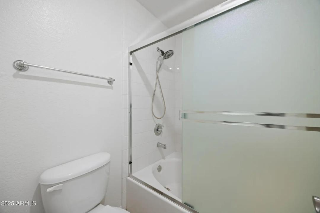 Real Estate Picture 20