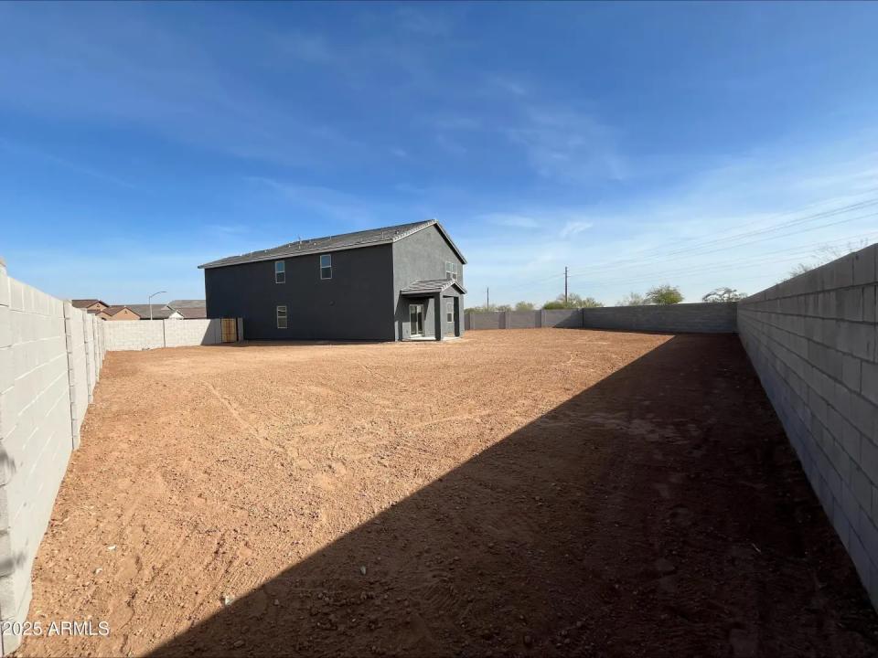 Real Estate Picture 6