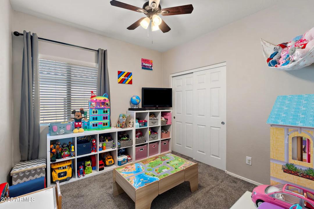 Real Estate Picture 21