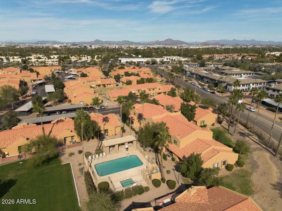 Real Estate Picture 15