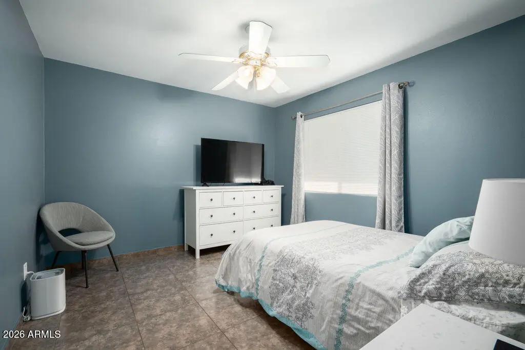 Real Estate Picture 9