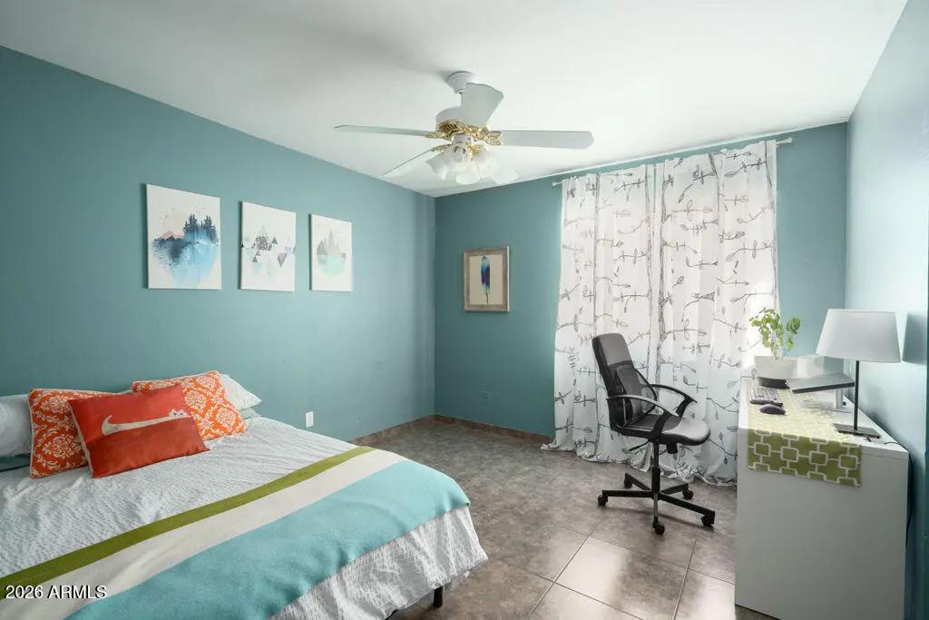 Real Estate Picture 11