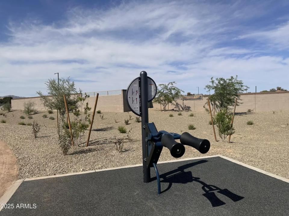 Real Estate Picture 8