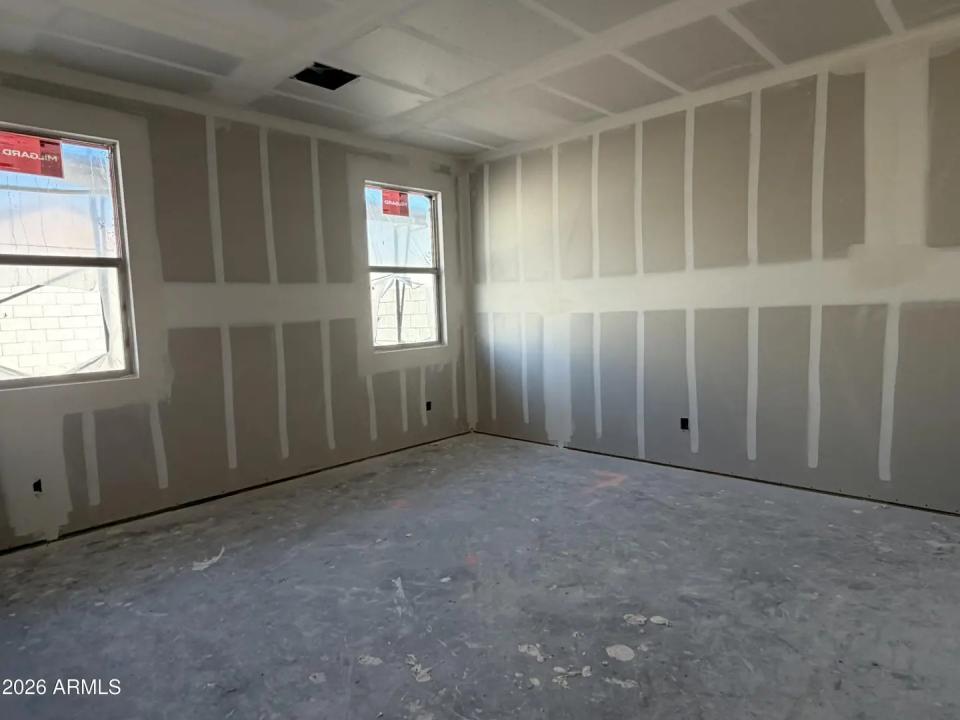 Real Estate Picture 7