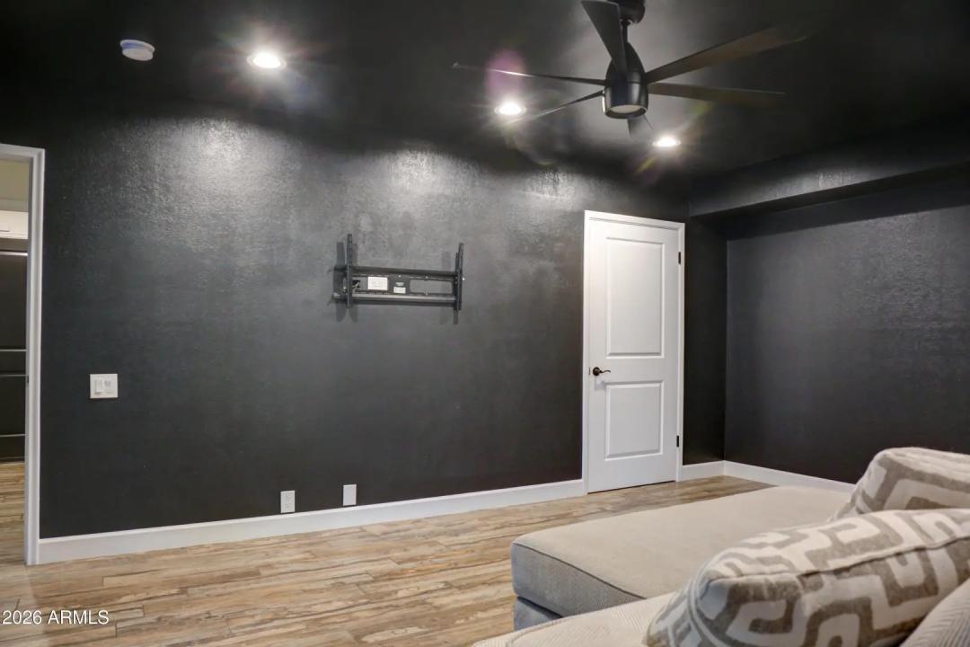 Real Estate Picture 22