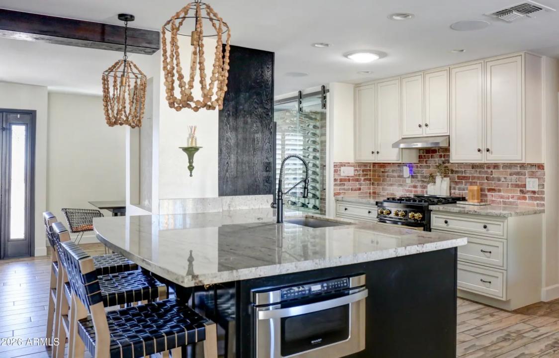 Real Estate Picture 52