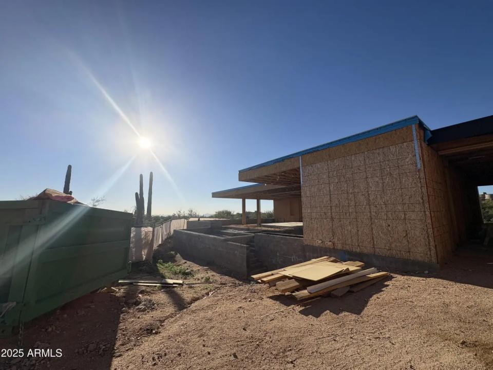 Real Estate Picture 3