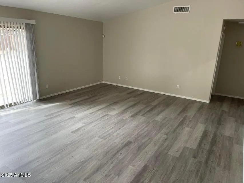 Real Estate Picture 4