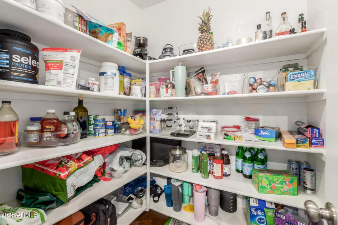 Real Estate Picture 16