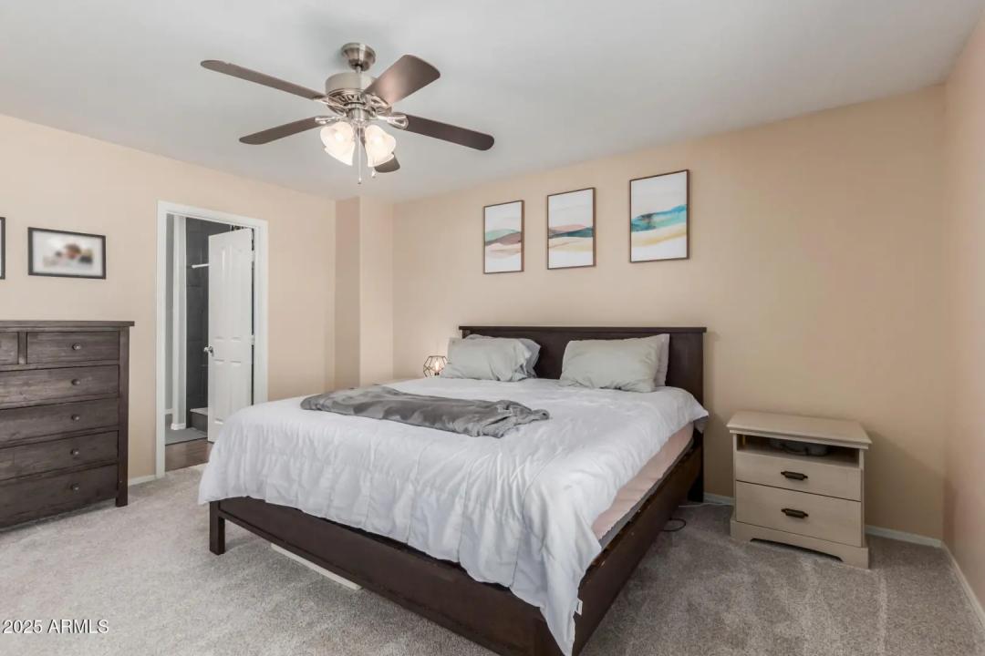 Real Estate Picture 24