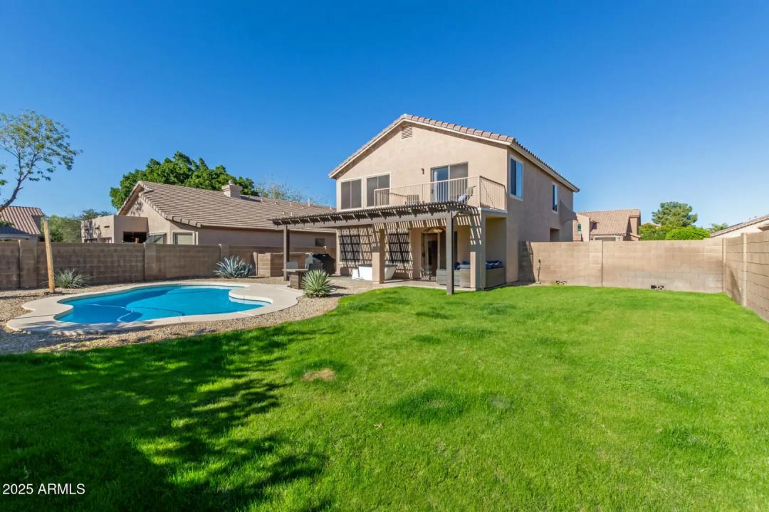 Real Estate Picture 40