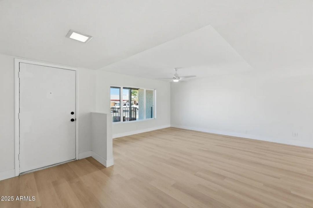 Real Estate Picture 4