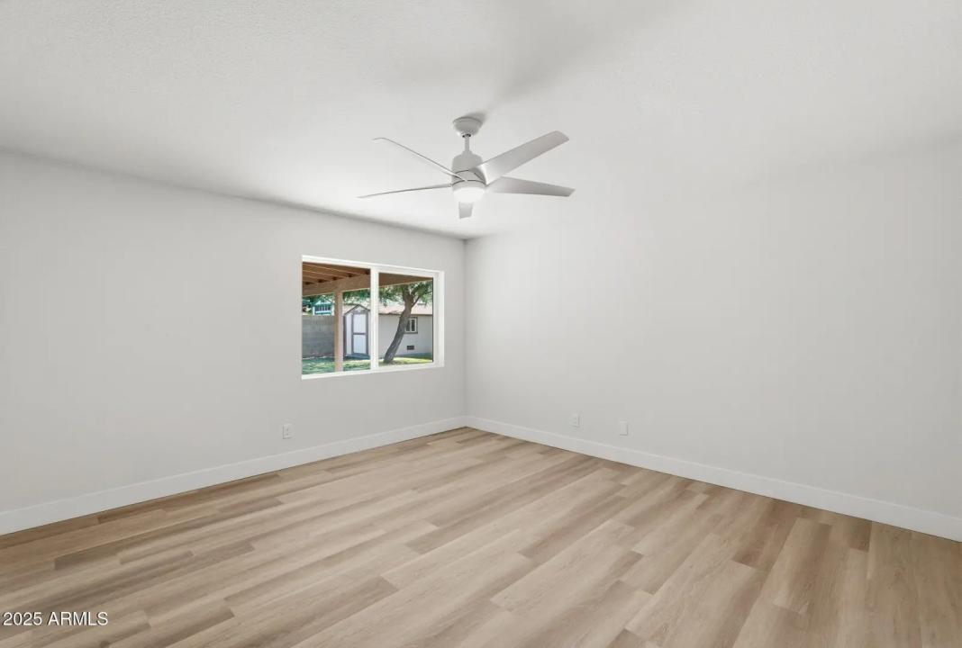 Real Estate Picture 15