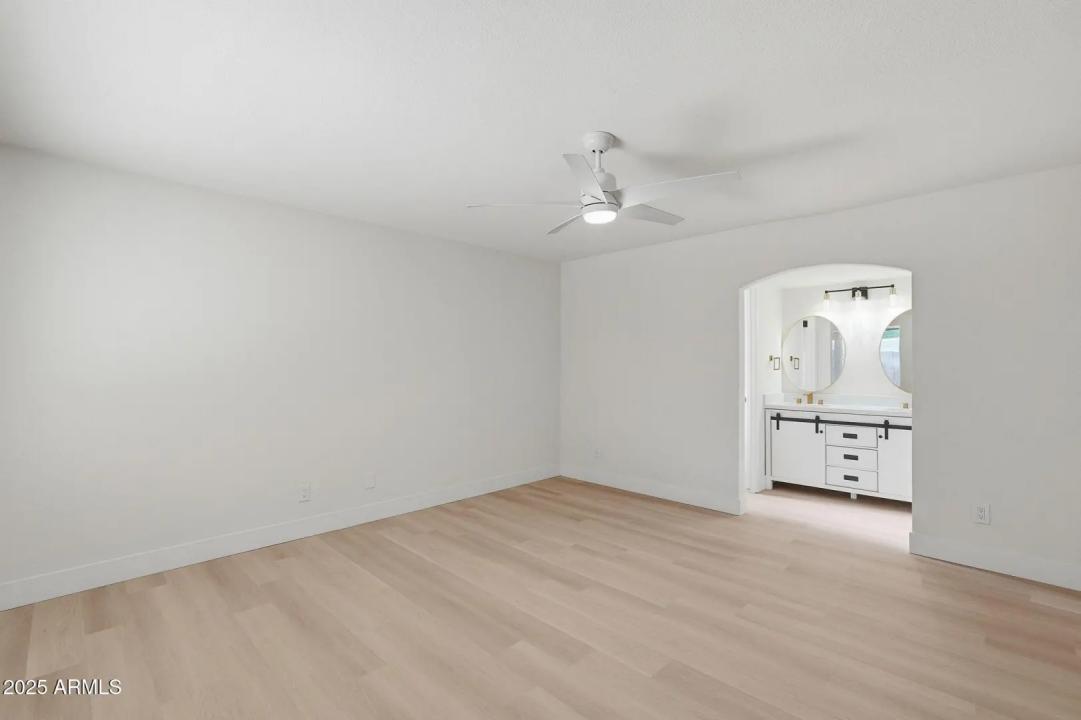 Real Estate Picture 16