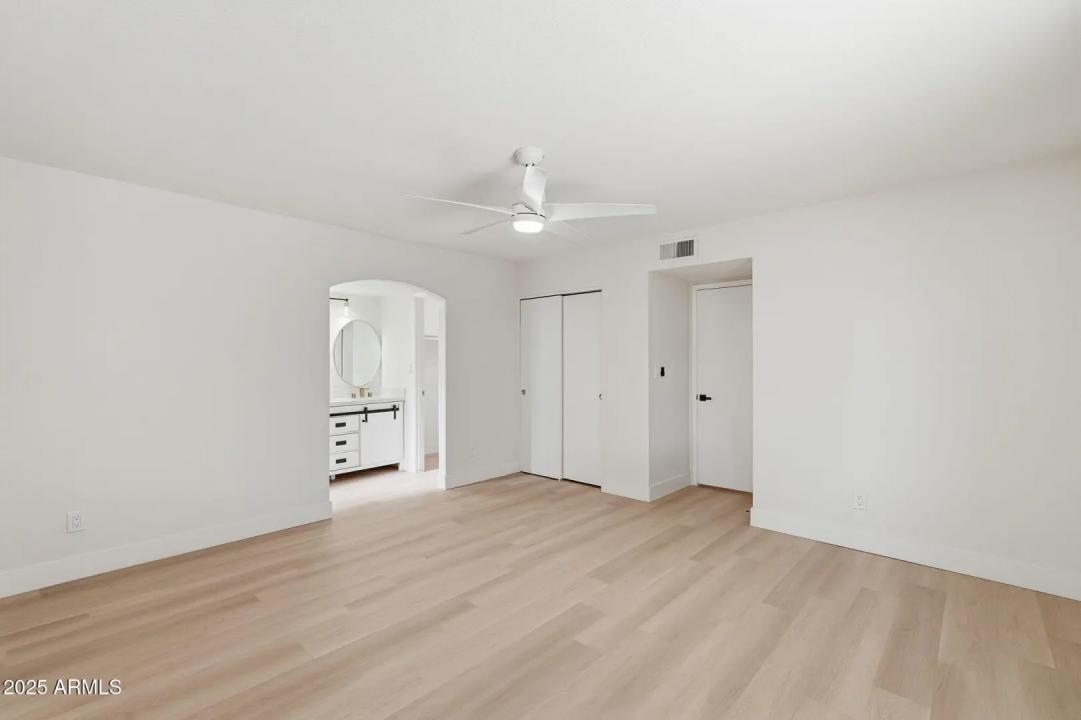 Real Estate Picture 17